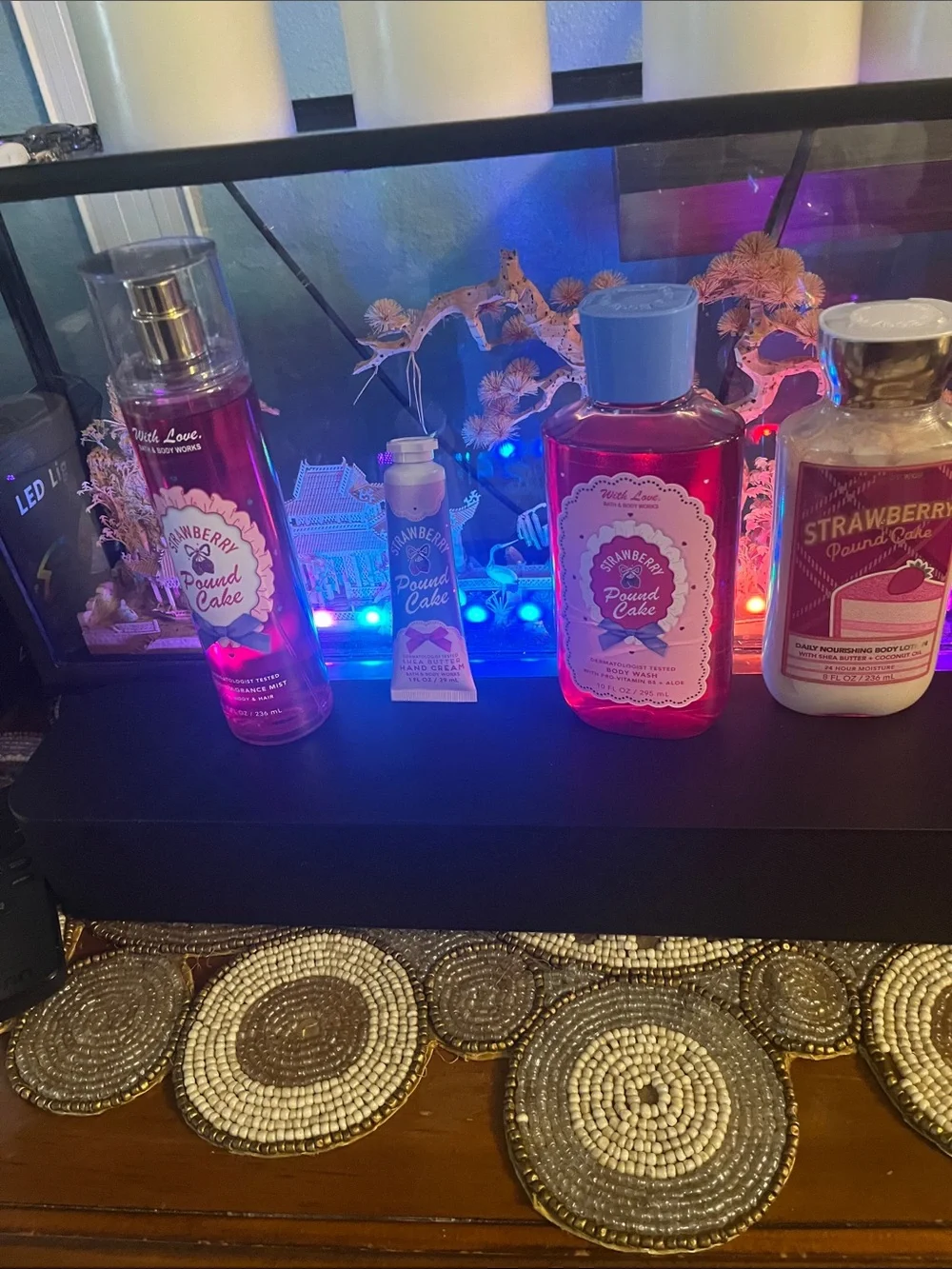 Bath & Body Works Strawberry Pound Cake Moisturizer & Body Oil - Pink